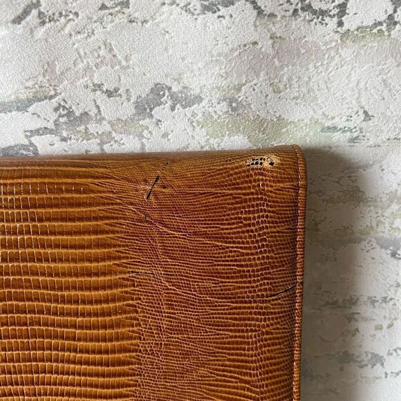 Vintage Crocodile embossed clutch - Picture 2 of 8